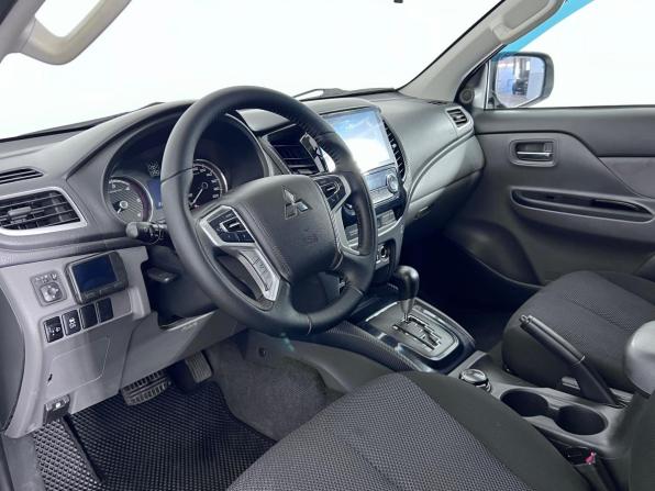 Mitsubishi L200 V с пробегом 2017 года, цена 2 050 000 рублей, 227145 км, пикап, Автокод Объявления