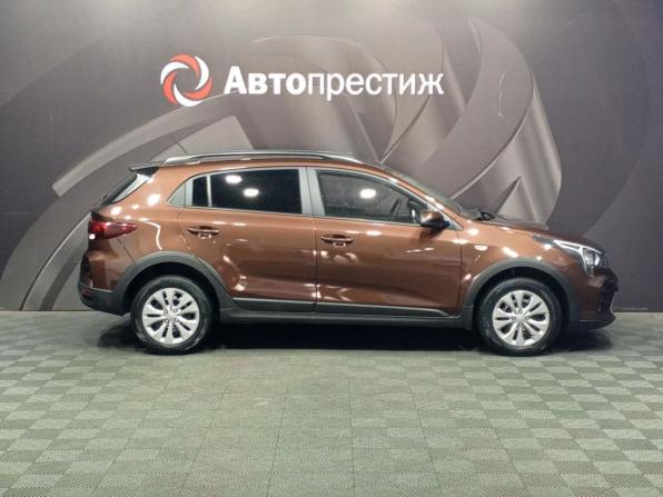 Kia Rio IV Рестайлинг с пробегом 2021 года, цена 1 555 000 рублей, 113450 км, хэтчбек, Автокод Объявления