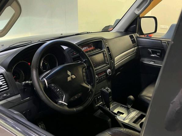 Mitsubishi Pajero IV с пробегом 2011 года, цена 2 099 000 рублей, 143841 км, внедорожник, Автокод Объявления