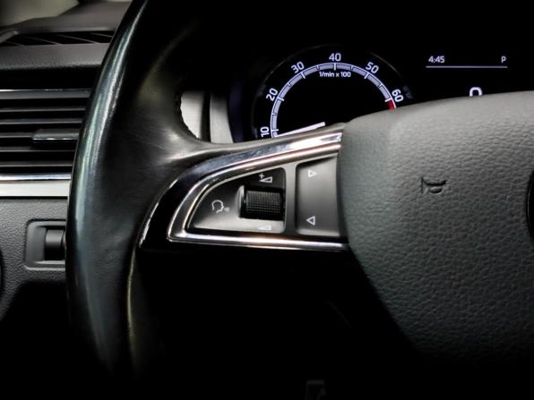 Skoda Rapid I Рестайлинг с пробегом 2019 года, цена 1 325 000 рублей, 133079 км, лифтбек, Автокод Объявления