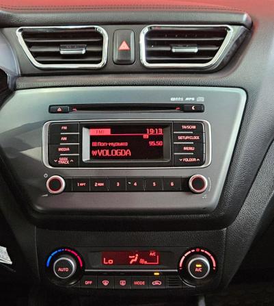 Kia Rio III Рестайлинг с пробегом 2015 года, цена 1 049 000 рублей, 158702 км, седан, Автокод Объявления