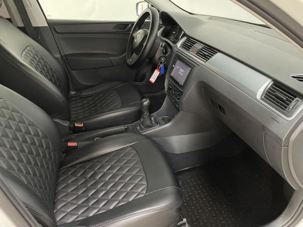 Skoda Rapid I с пробегом 2015 года, цена 949 000 рублей, 168053 км, лифтбек, Автокод Объявления