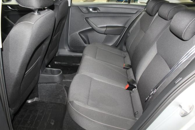 Skoda Rapid I с пробегом 2015 года, цена 769 000 рублей, 200741 км, лифтбек, Автокод Объявления
