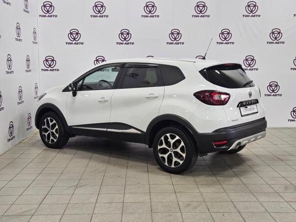 Renault Kaptur I с пробегом 2017 года, цена 1 177 000 рублей, 159775 км, внедорожник, Автокод Объявления