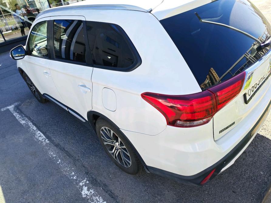 Mitsubishi Outlander III Рестайлинг Санкт-Петербург  - изображение 4