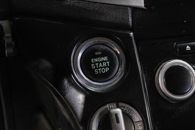 Toyota Land Cruiser 200 Series с пробегом 2009 года, цена 2 949 000 рублей, 357000 км, внедорожник, Автокод Объявления