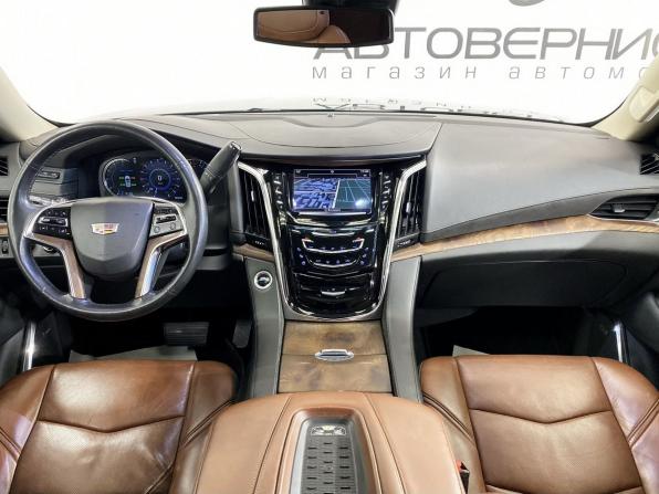 Cadillac Escalade IV с пробегом 2016 года, цена 3 400 000 рублей, 128221 км, внедорожник, Автокод Объявления