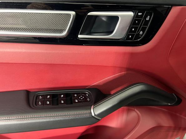 Porsche Cayenne III с пробегом 2019 года, цена 8 440 000 рублей, 50664 км, внедорожник, Автокод Объявления