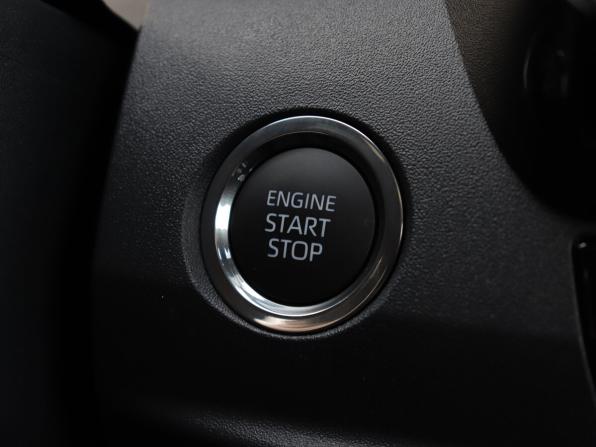 Toyota Camry IX (XV80) China Market с пробегом 2026 года, цена 4 190 000 рублей, 11500 км, седан, Автокод Объявления