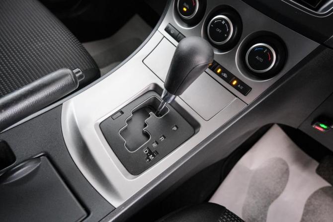 Mazda Axela II с пробегом 2012 года, цена 879 000 рублей, 191631 км, седан, Автокод Объявления