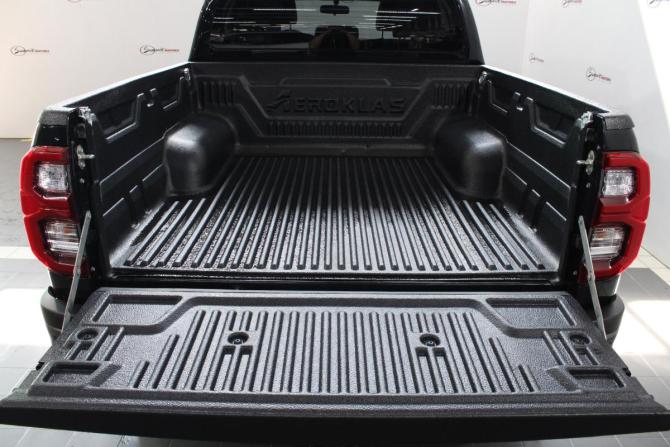 Toyota Hilux VIII Рестайлинг с пробегом 2021 года, цена 7 700 000 рублей, 78452 км, offers.body_type.unknown, Автокод Объявления