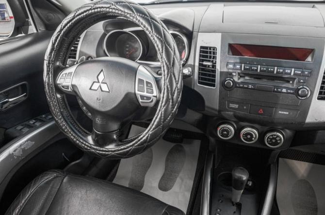 Mitsubishi Outlander II с пробегом 2008 года, цена 999 000 рублей, 240000 км, внедорожник, Автокод Объявления