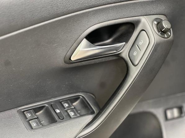 Volkswagen Polo V Рестайлинг с пробегом 2019 года, цена 1 285 000 рублей, 117893 км, седан, Автокод Объявления