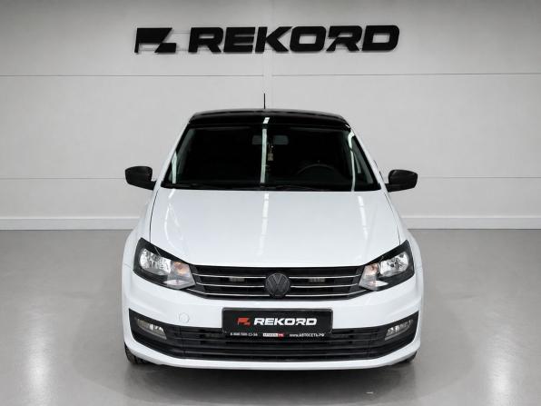 Volkswagen Polo V Рестайлинг с пробегом 2017 года, цена 729 000 рублей, 142788 км, седан, Автокод Объявления