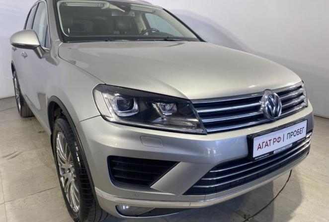 Volkswagen Touareg II Рестайлинг с пробегом 2015 года, цена 2 690 000 рублей, 243284 км, внедорожник, Автокод Объявления