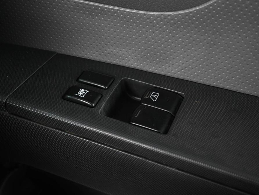 Nissan AD III Рестайлинг Ростов-на-Дону  - изображение 14