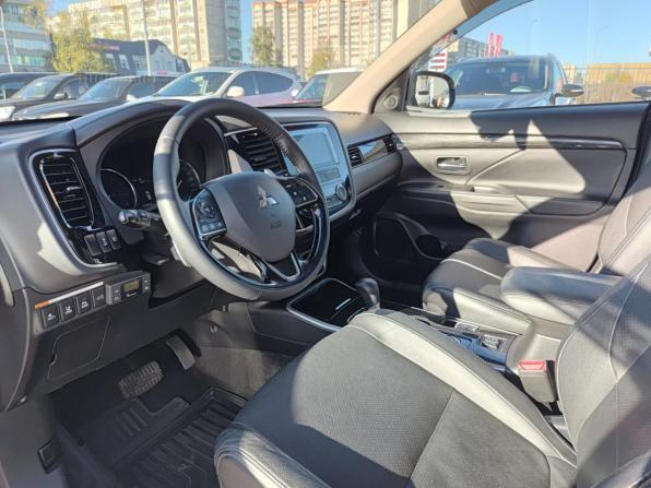 Mitsubishi Outlander III Рестайлинг 2 с пробегом 2018 года, цена 3 200 000 рублей, 73630 км, внедорожник, Автокод Объявления
