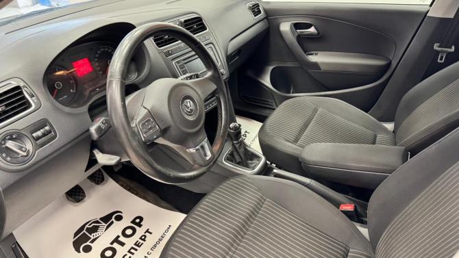 Volkswagen Polo V с пробегом 2014 года, цена 710 000 рублей, 180101 км, седан, Автокод Объявления