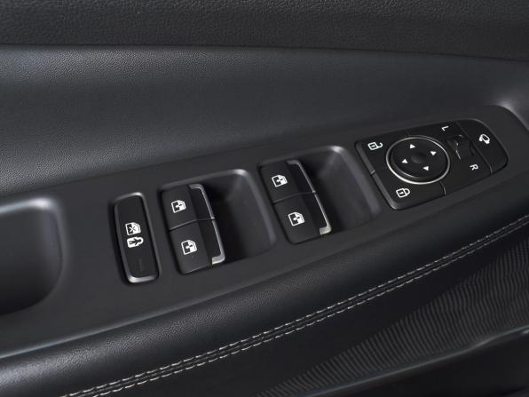 Hyundai Santa Fe IV Рестайлинг с пробегом 2021 года, цена 3 599 995 рублей, 108071 км, внедорожник, Автокод Объявления