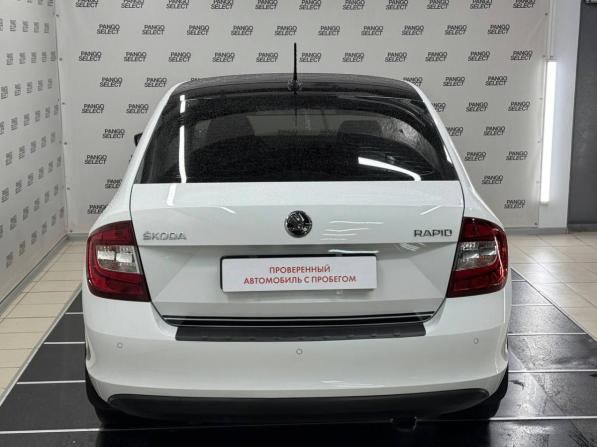 Skoda Rapid I Рестайлинг с пробегом 2017 года, цена 1 065 000 рублей, 198099 км, лифтбек, Автокод Объявления