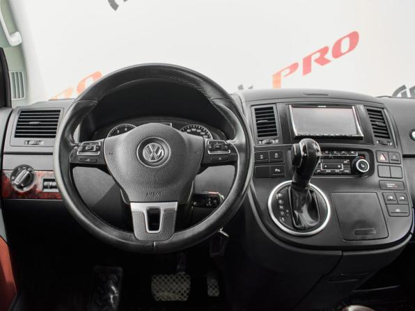 Volkswagen Multivan T5 Рестайлинг с пробегом 2012 года, цена 2 690 000 рублей, 212143 км, минивэн, Автокод Объявления