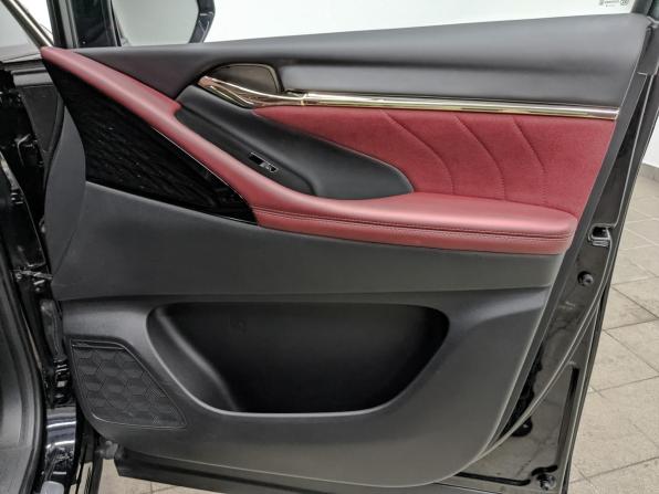 GAC M8 с пробегом 2024 года, цена 4 570 000 рублей, 17335 км, минивэн, Автокод Объявления