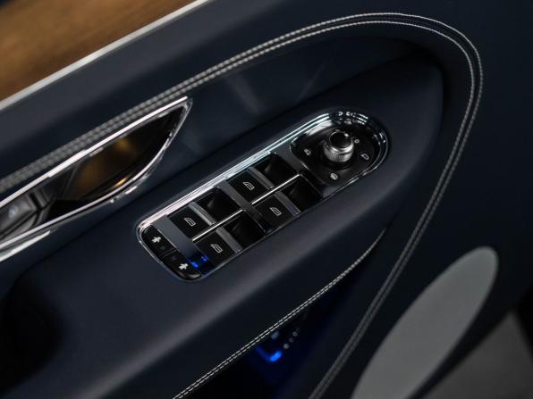 Bentley Bentayga I Рестайлинг с пробегом 2023 года, цена 26 950 000 рублей, 24112 км, внедорожник, Автокод Объявления