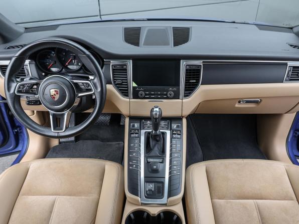 Porsche Macan I Рестайлинг с пробегом 2018 года, цена 3 590 000 рублей, 58889 км, внедорожник, Автокод Объявления