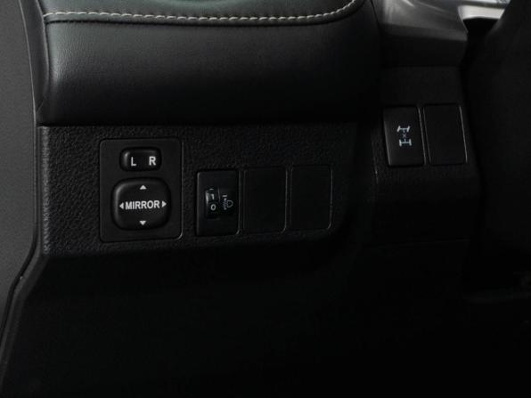 Toyota RAV4 IV (XA40) Рестайлинг с пробегом 2016 года, цена 2 039 854 рубля, 209953 км, внедорожник, Автокод Объявления