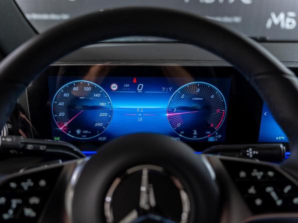 Новый Mercedes-Benz V-Класс III (W447) Рестайлинг 2 2024 года, цена 12 826 142 рубля, минивэн, Автокод Объявления