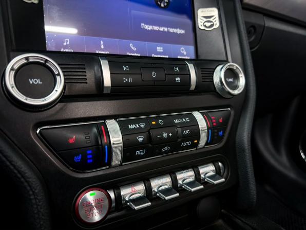 Ford Mustang VI Рестайлинг с пробегом 2019 года, цена 3 200 000 рублей, 120100 км, кабриолет, Автокод Объявления