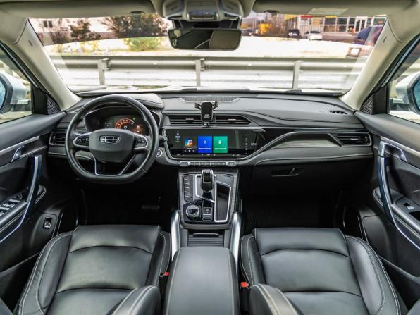 Geely Atlas Pro с пробегом 2023 года, цена 2 048 000 рублей, 72617 км, внедорожник, Автокод Объявления