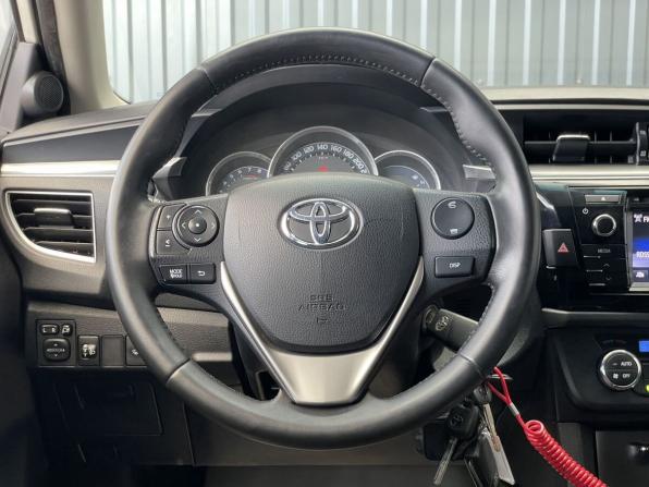 Toyota Corolla XI (E160 E170 E180) с пробегом 2013 года, цена 1 325 000 рублей, 157697 км, седан, Автокод Объявления