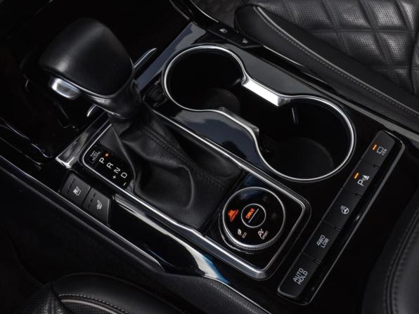Kia Mohave I Рестайлинг 2 с пробегом 2022 года, цена 5 400 000 рублей, 101954 км, внедорожник, Автокод Объявления