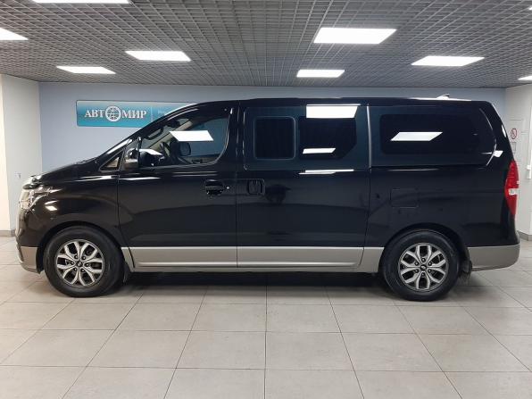 Hyundai H-1 II Рестайлинг 2 с пробегом 2018 года, цена 2 919 000 рублей, 163350 км, минивэн, Автокод Объявления