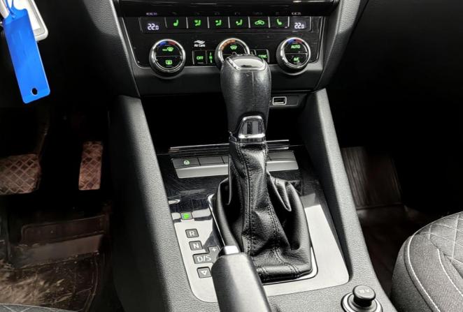 Skoda Octavia III (A7) Рестайлинг с пробегом 2018 года, цена 1 810 000 рублей, 105100 км, лифтбек, Автокод Объявления