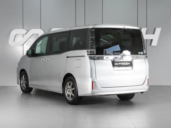 Toyota Voxy III (R80) Рестайлинг с пробегом 2017 года, цена 1 865 000 рублей, 147070 км, минивэн, Автокод Объявления