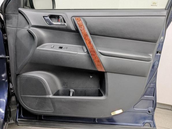 Toyota Highlander II (XU40) Рестайлинг с пробегом 2012 года, цена 2 750 000 рублей, 76643 км, внедорожник, Автокод Объявления
