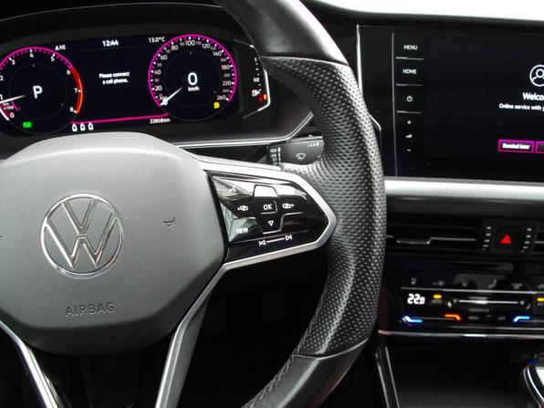 Volkswagen Passat B8 Рестайлинг с пробегом 2023 года, цена 3 550 000 рублей, 22856 км, седан, Автокод Объявления