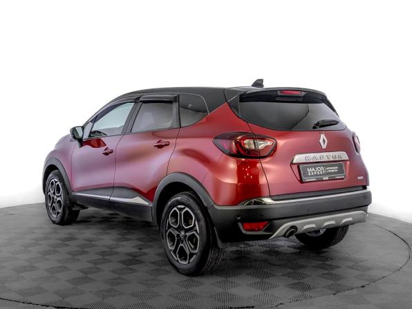 Renault Kaptur I Рестайлинг с пробегом 2021 года, цена 1 795 000 рублей, 43482 км, внедорожник, Автокод Объявления
