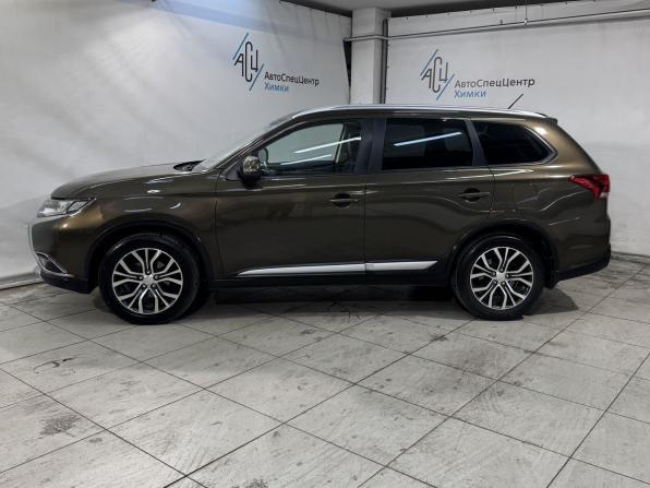 Mitsubishi Outlander III Рестайлинг 2 с пробегом 2015 года, цена 1 999 800 рублей, 120000 км, внедорожник, Автокод Объявления