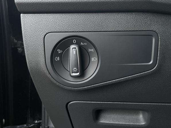 Volkswagen Tiguan II Рестайлинг с пробегом 2021 года, цена 3 799 000 рублей, 140616 км, внедорожник, Автокод Объявления