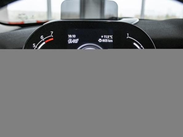 Mini Hatch III (F55/F56) Рестайлинг с пробегом 2020 года, цена 2 650 000 рублей, 28036 км, хэтчбек, Автокод Объявления