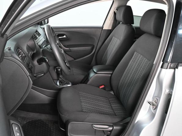 Volkswagen Polo V Рестайлинг с пробегом 2019 года, цена 1 499 000 рублей, 101220 км, седан, Автокод Объявления
