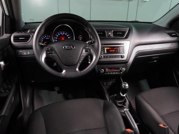 Kia Rio III Рестайлинг с пробегом 2017 года, цена 1 064 000 рублей, 136828 км, хэтчбек, Автокод Объявления