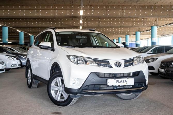 Toyota RAV4 IV (XA40) с пробегом 2014 года, цена 2 399 000 рублей, 136025 км, внедорожник, Автокод Объявления