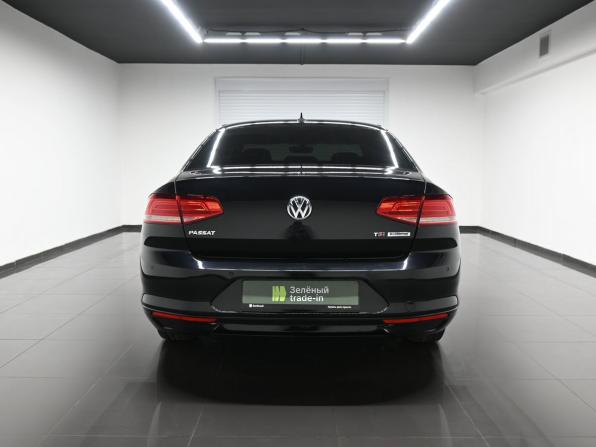 Volkswagen Passat B8 с пробегом 2017 года, цена 1 745 000 рублей, 127281 км, седан, Автокод Объявления