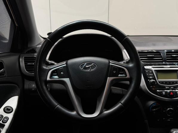 Hyundai Solaris I с пробегом 2011 года, цена 760 000 рублей, 185973 км, хэтчбек, Автокод Объявления