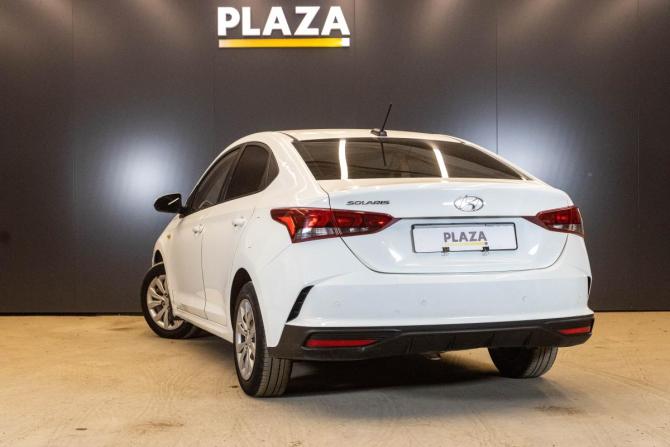 Hyundai Solaris II с пробегом 2020 года, цена 989 000 рублей, 93401 км, седан, Автокод Объявления