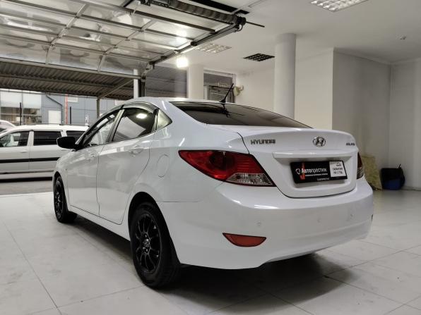 Hyundai Solaris I с пробегом 2013 года, цена 850 000 рублей, 180560 км, седан, Автокод Объявления